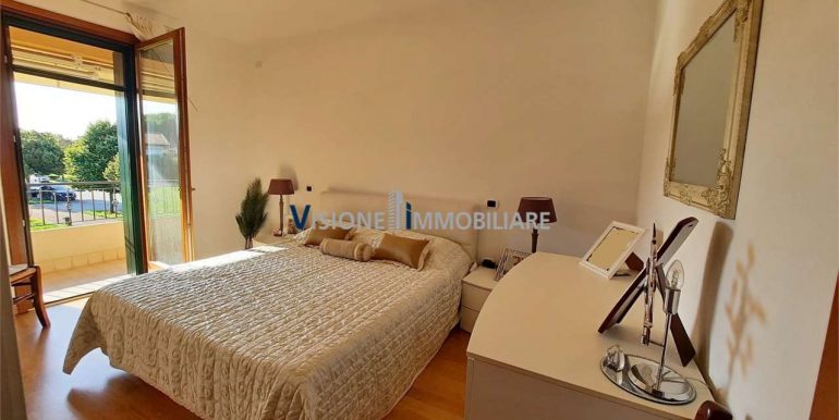 imm_13741-20251010174818-1280-